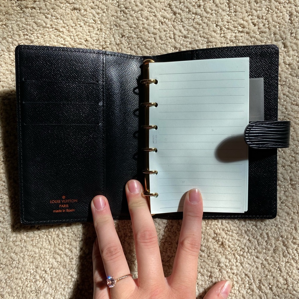 Authentic Louis Vuitton Epi leather Agenda Cover black silver - Picture 12 of 13
